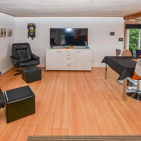 Nice In W/ 3 Bedrooms