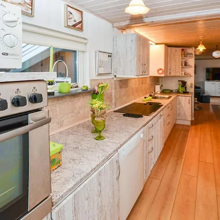 Nice In W/ 3 Bedrooms 度假居 Broager